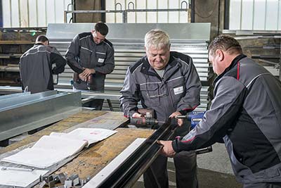 Produktion Werk Monostorapati